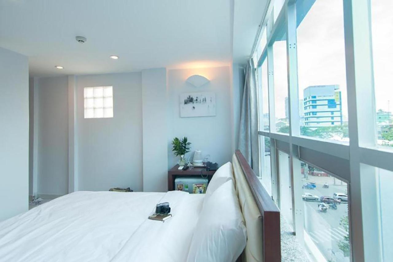 Nu Hotel - 18 Bui Vien Walkstreet Хошимин Экстерьер фото